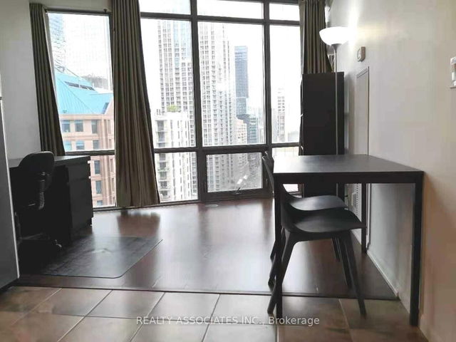 1309 - 832 Bay Street