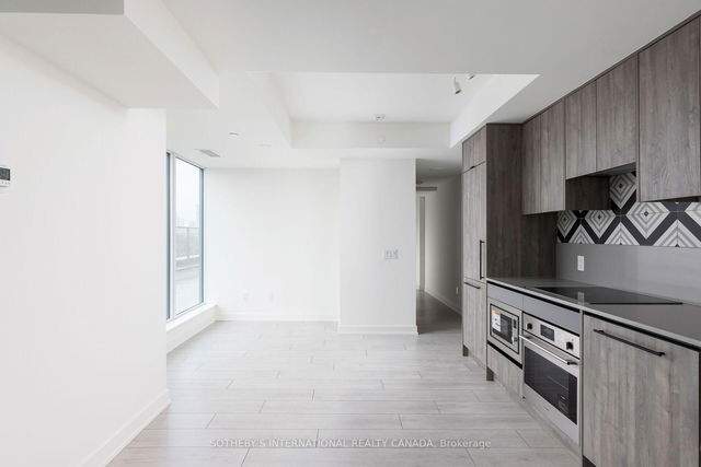 708 - 5 Lakeview Avenue