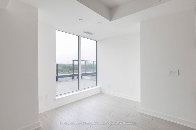 708 - 5 Lakeview Avenue