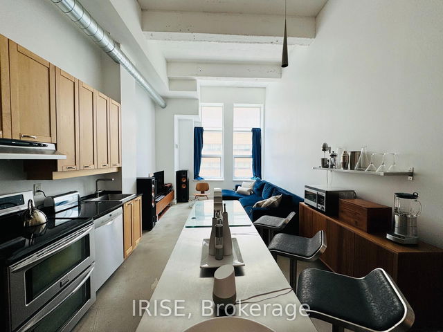 207 - 135 Dalhousie Street