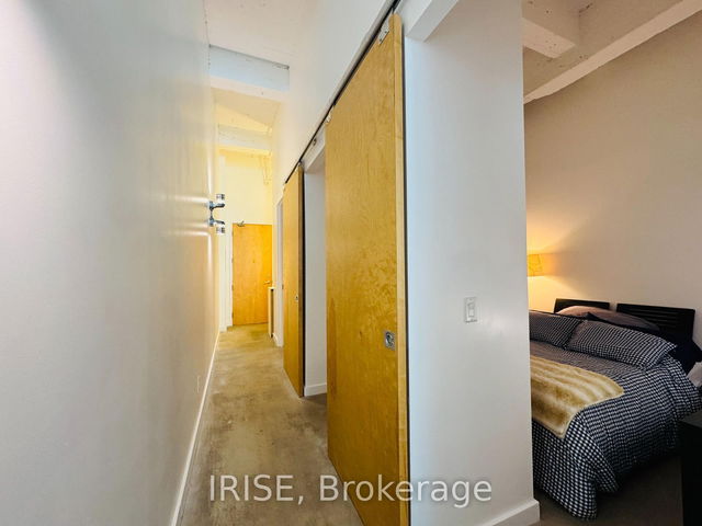 207 - 135 Dalhousie Street