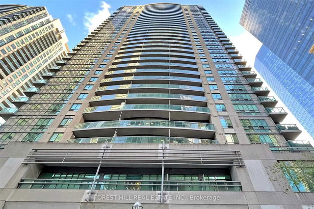 3903 - 30 Grand Trunk Crescent