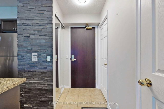 3903 - 30 Grand Trunk Crescent