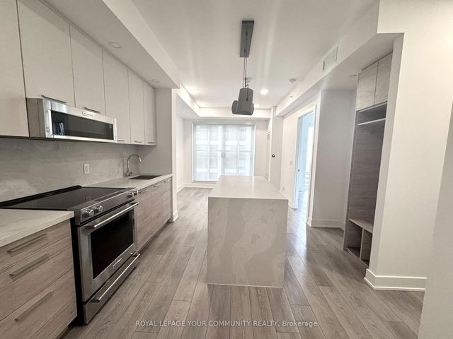 308 - 200 Redpath Avenue