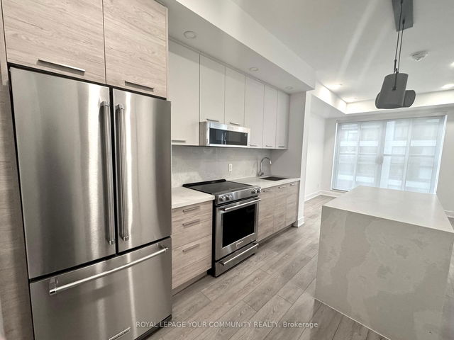 308 - 200 Redpath Avenue