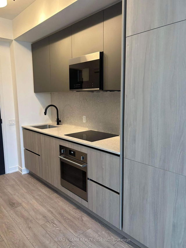 1115 - 108 Peter Street