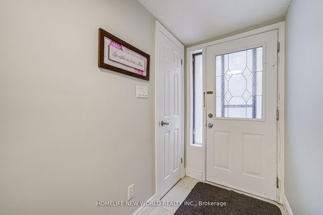 7 Jenny Wren Way