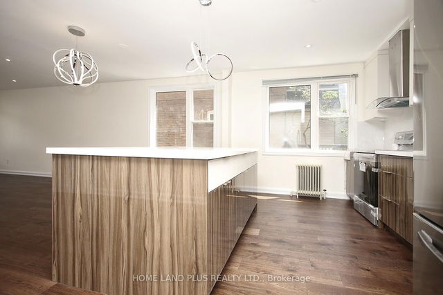 Unit 1 - 619 Merton Street