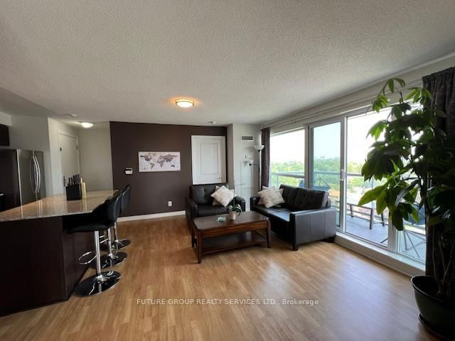 806 - 30 Heron's Hill Way