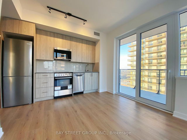 1010 - 15 Ellerslie Avenue