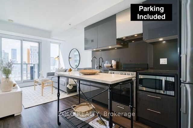 2206 - 251 Jarvis Street