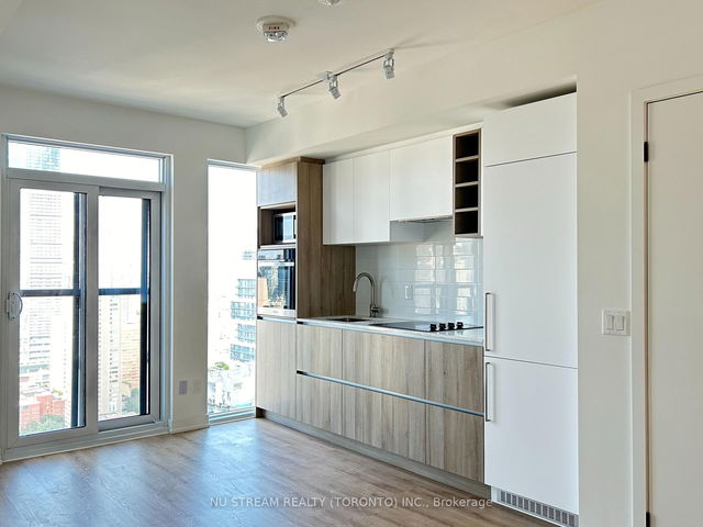 4003 - 319 Jarvis Street