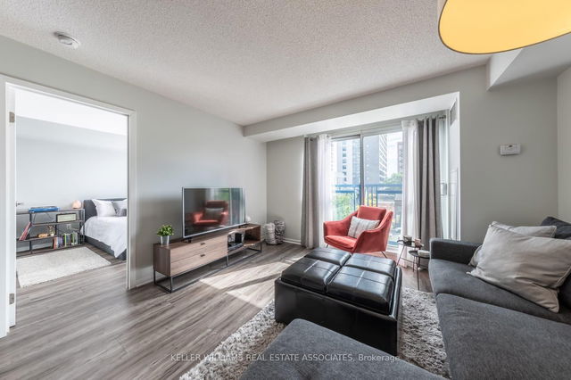 406 - 75 Dalhousie Street