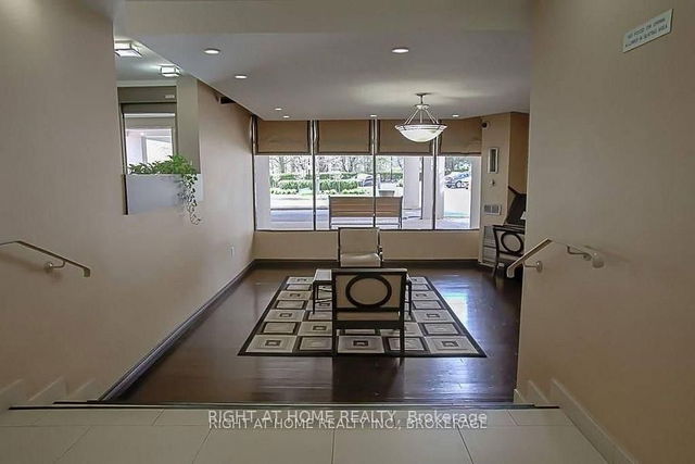 1416 - 20 Edgecliff Golfway