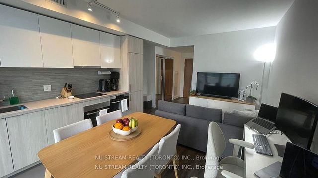 1506 - 15 Queens Quay