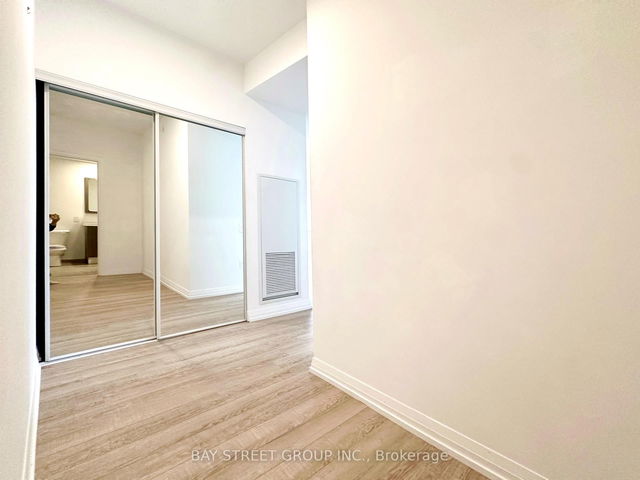 707 - 75 Canterbury Place
