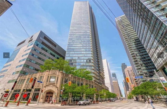 2910 - 832 Bay Street