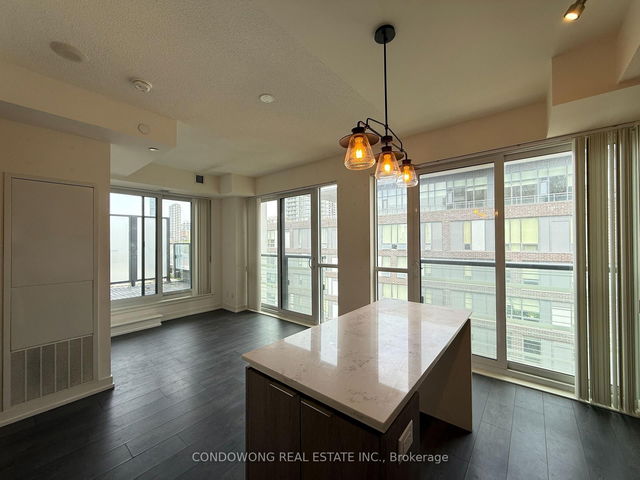 809 - 200 Sackville Street