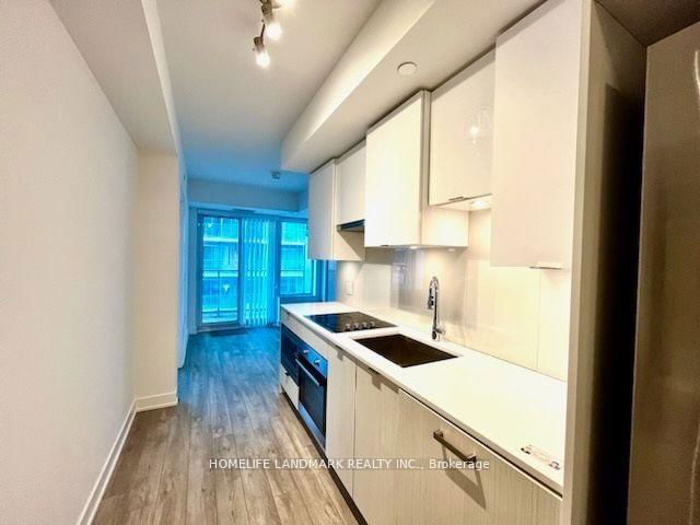 905 - 99 Broadway Avenue