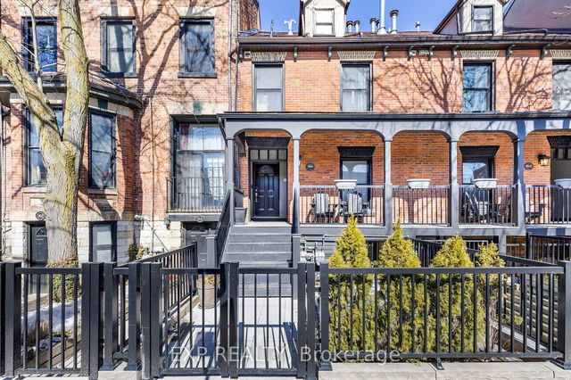 366 Dundas Street