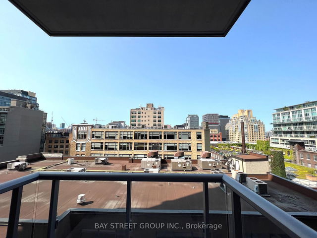 820 - 108 Peter Street