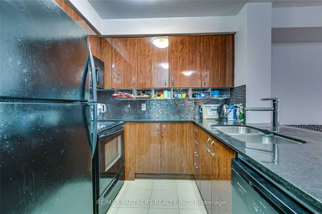606 - 5791 Yonge Street