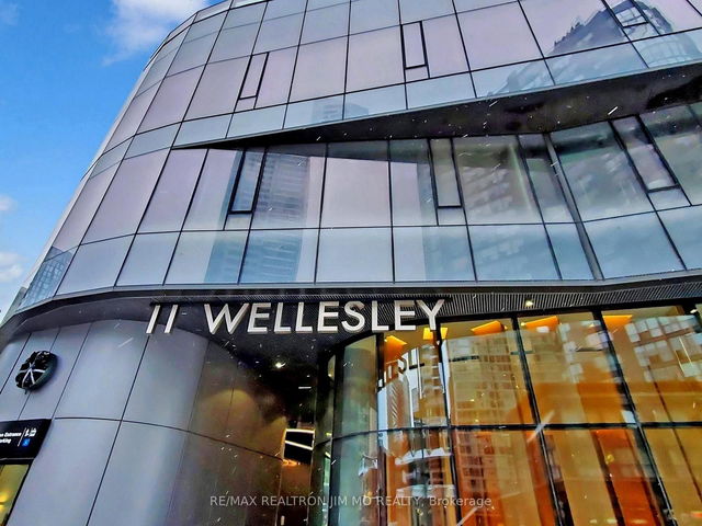 1208 - 11 Wellesley Street