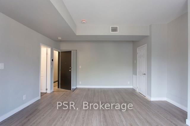 7 - 205 Gerrard Street