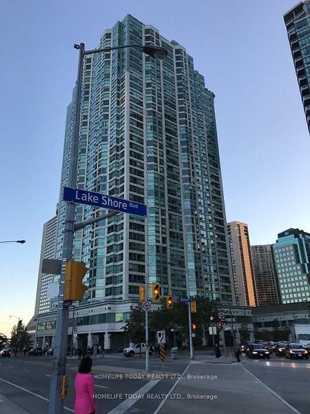 2704 - 10 Yonge Street