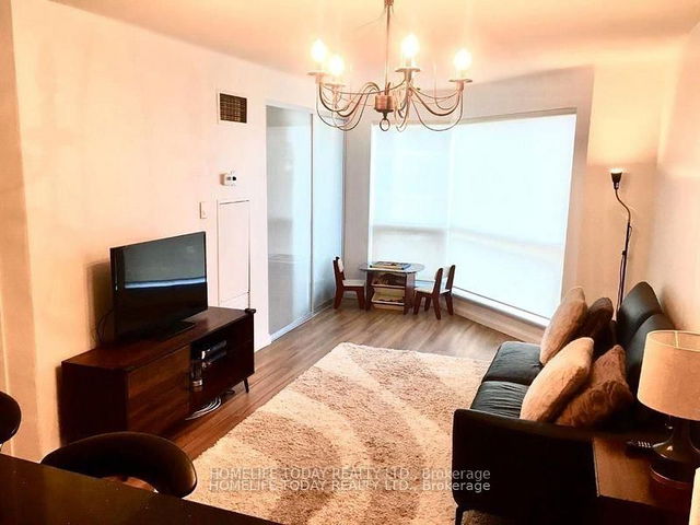2704 - 10 Yonge Street