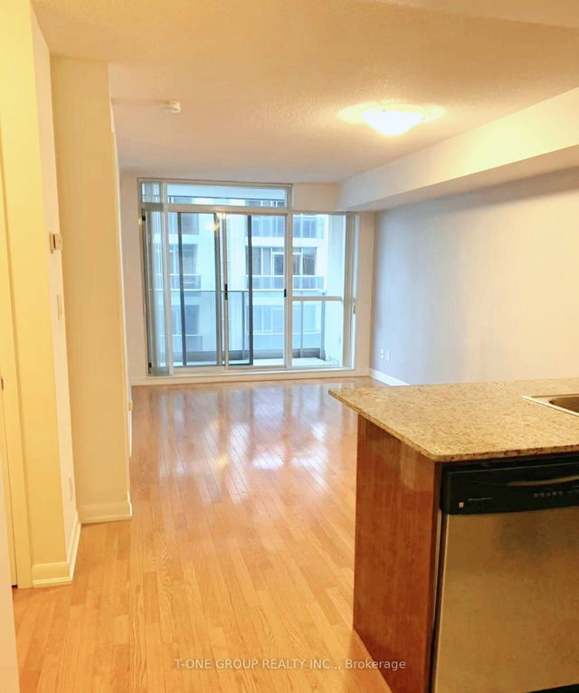 1806 - 5793 Yonge Street