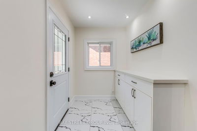 90 Avondale Ave, Toronto - Willowdale East image-0-3