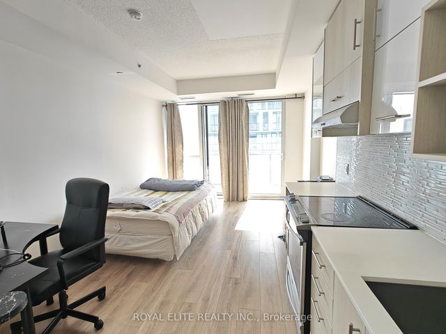 1203 - 150 Fairview Mall Drive
