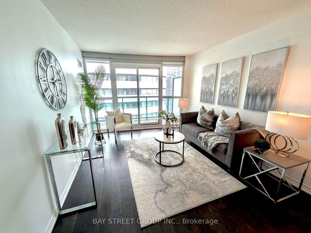 3808 - 19 Grand Trunk Crescent