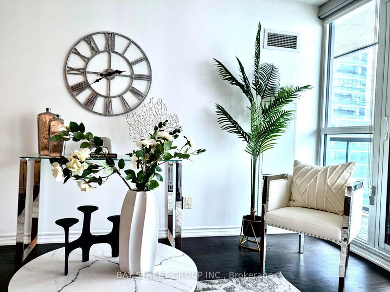 3808 - 19 Grand Trunk Cres E, Toronto, M5J 3A3 | Image 3