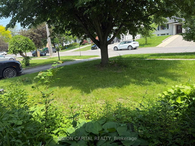 99 WYNDCLIFF Crescent
