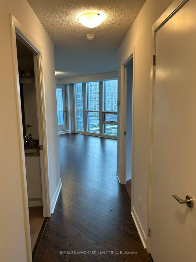 1505 - 18 Harbour Street