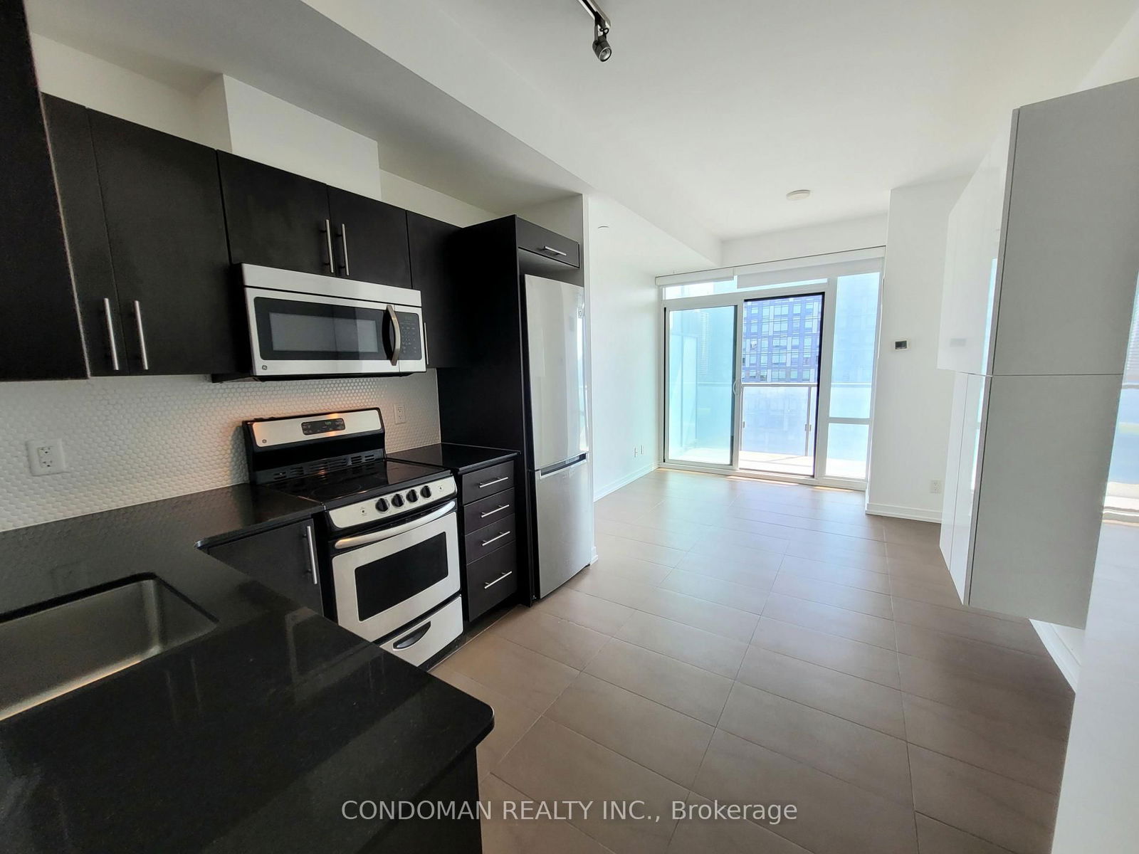 Condo for sale at 1205-170 Fort York Boulevard, Toronto, Waterfront Communities C1, M5V 0E6 - MLS: C12205796