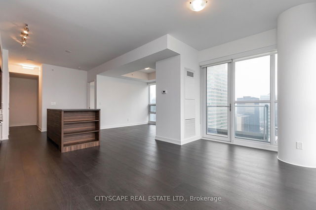 4502 - 88 Scott Street