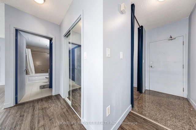 1206 - 10 Navy Wharf Court