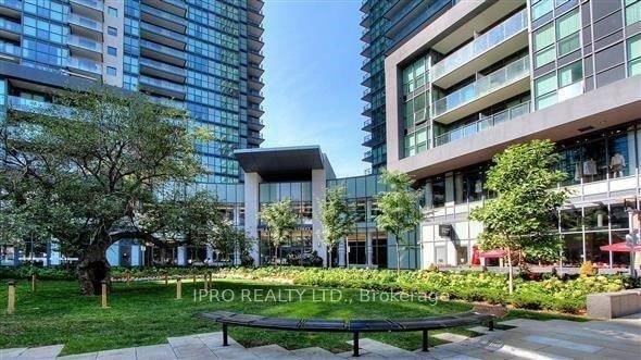 2706 - 5162 Yonge Street