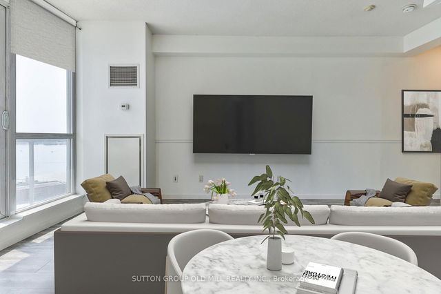 1405 - 218 Queens Quay