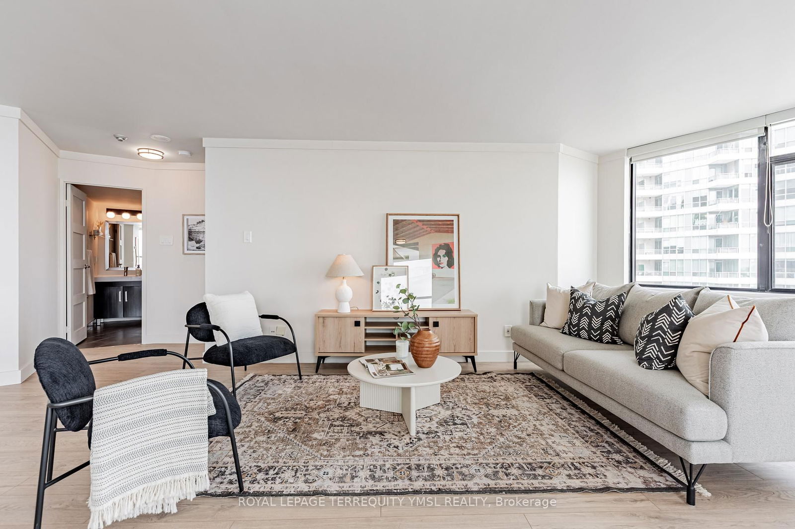 Condo for sale at 1401-250 Queens Quay, Toronto, Waterfront Communities C1, M5J 2N2 - MLS: C12206481
