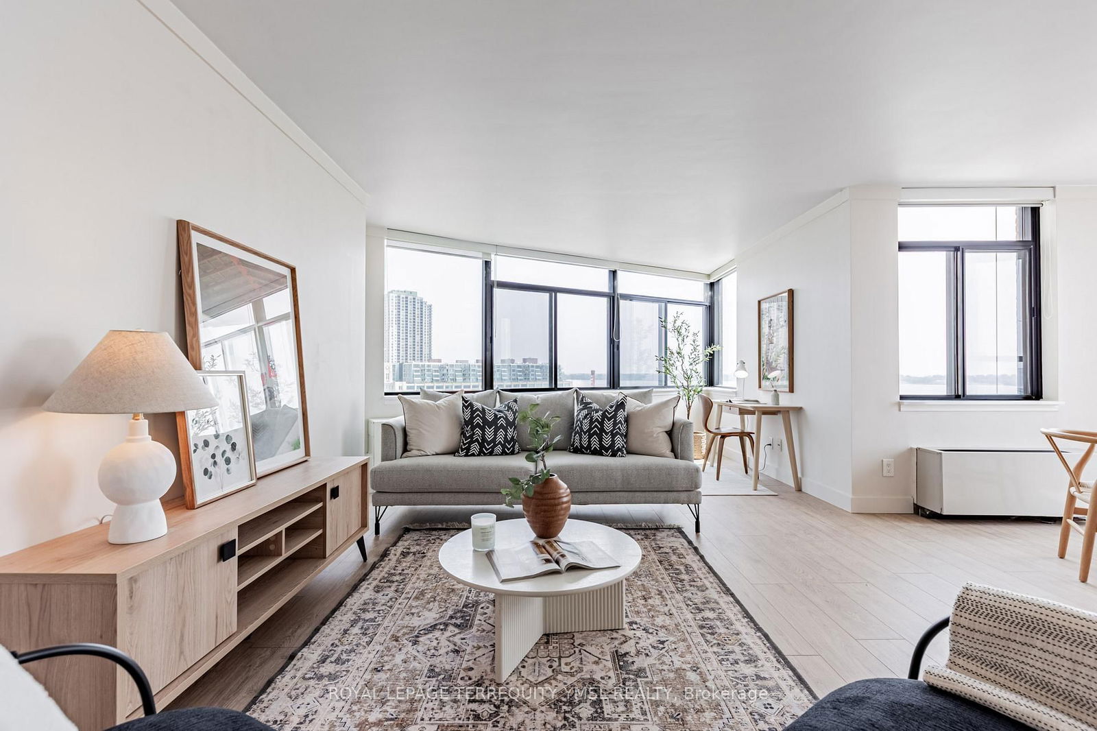 Condo for sale at 1401-250 Queens Quay, Toronto, Waterfront Communities C1, M5J 2N2 - MLS: C12206481