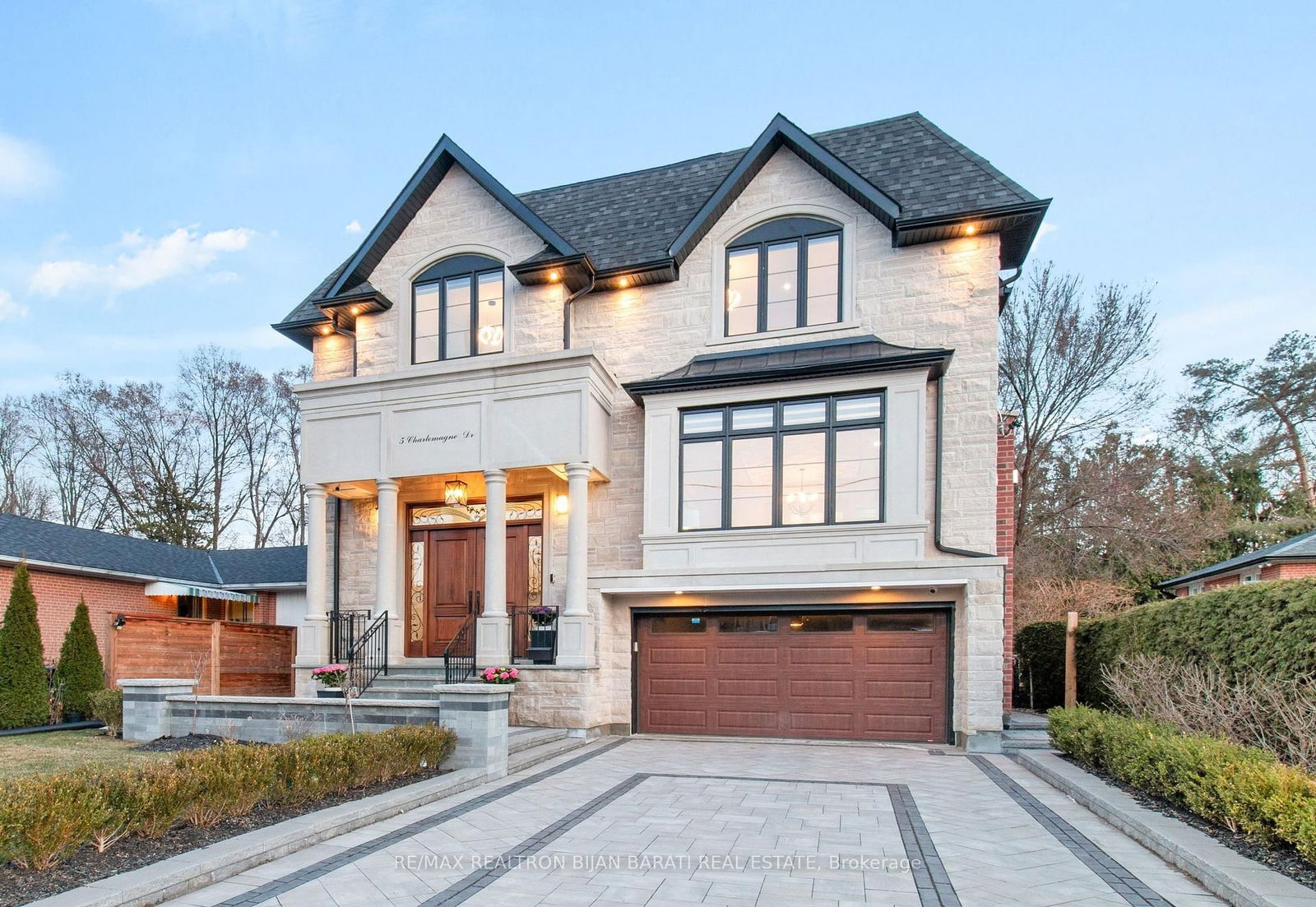 Detached House for sale at 5 Charlemagne Drive, Toronto, Willowdale East, M2N 4H7 - MLS: C12206571
