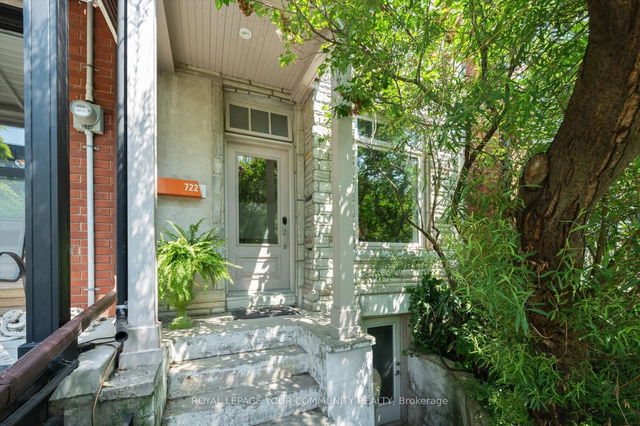 722 Adelaide Street