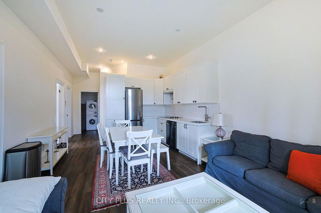 293A Hounslow Avenue