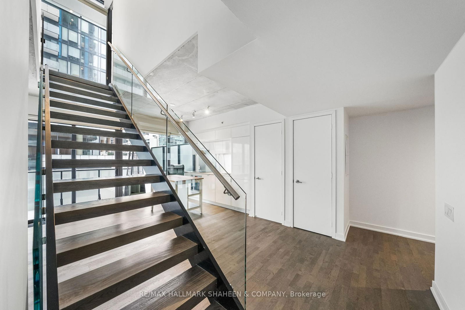 Condo for sale at 702-185 Roehampton Avenue, Toronto, Mount Pleasant West, M4P 0C6 - MLS: C12206835