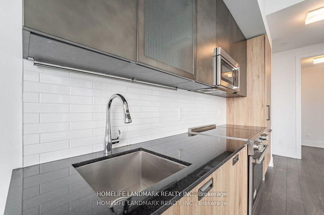 Lph3603 - 28 Wellesley Street E