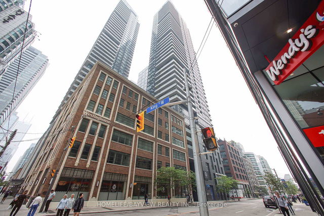 3302 - 115 Blue Jays Way